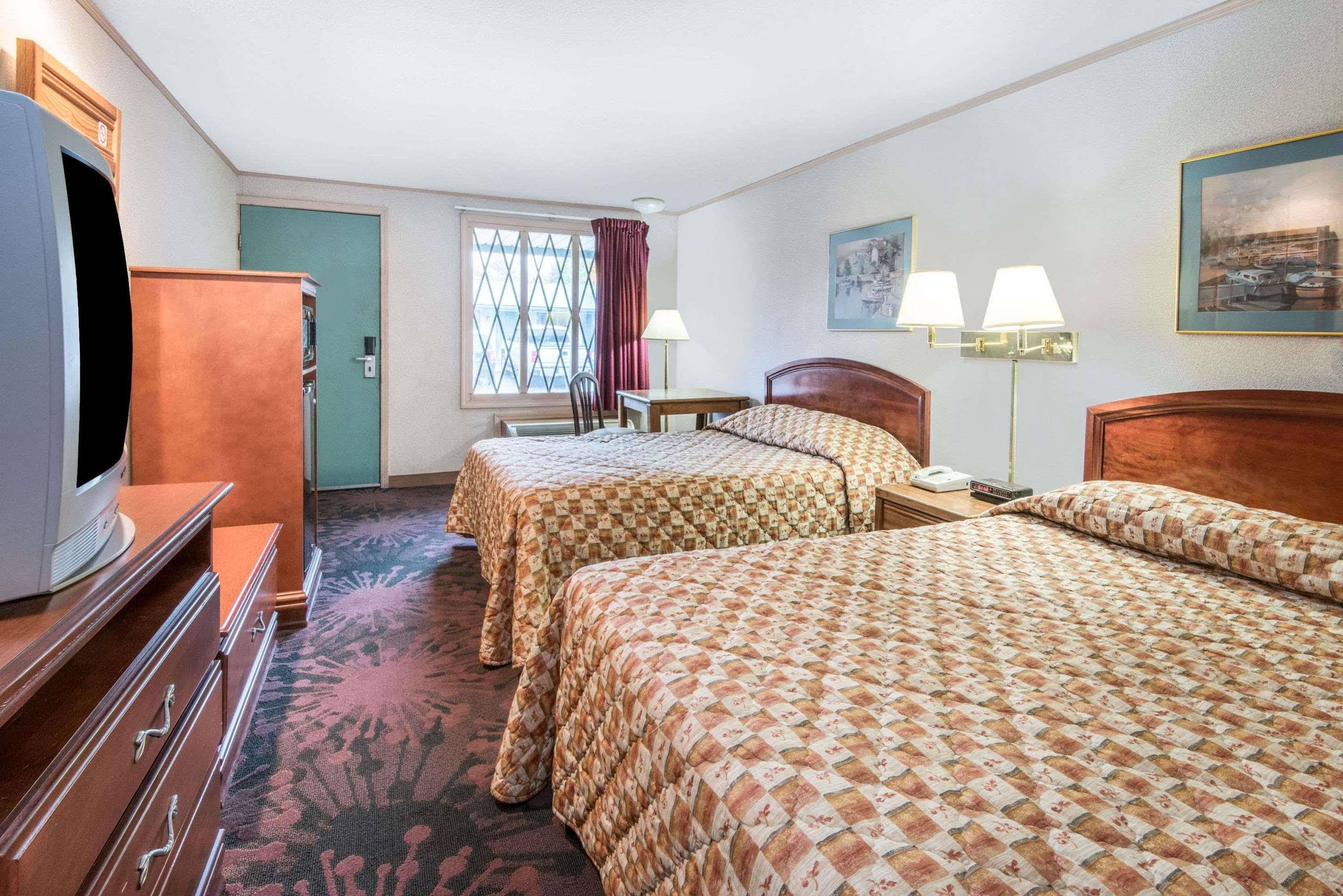 Knights Inn Canton Kültér fotó